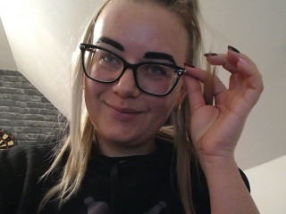 HornyVicky - Musik, Tanz